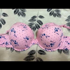 44D Bra NWOT